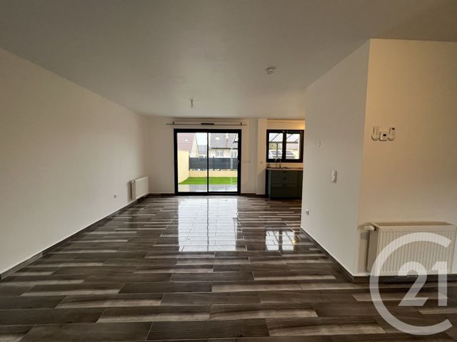 Maison &agrave; louer - 6 pi&egrave;ces - 101,27 m2 - Coubron - 93 - ILE-DE-FRANCE