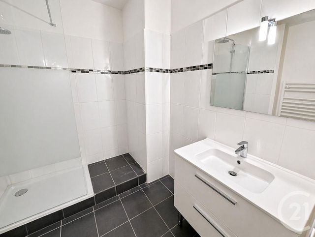 Appartement F3 &agrave; vendre - 3 pi&egrave;ces - 66,84 m2 - Livry Gargan - 93 - ILE-DE-FRANCE