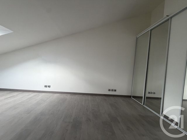 Appartement F2 &agrave; louer - 2 pi&egrave;ces - 45 m2 - Villeparisis - 77 - ILE-DE-FRANCE