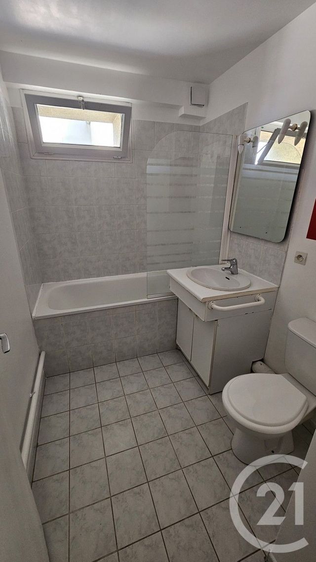 Appartement Studio &agrave; vendre - 1 pi&egrave;ce - 25 m2 - Livry Gargan - 93 - ILE-DE-FRANCE