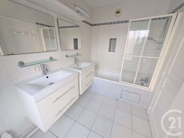 Appartement &agrave; vendre - 2 pi&egrave;ces - 52 m2 - Livry Gargan - 93 - ILE-DE-FRANCE