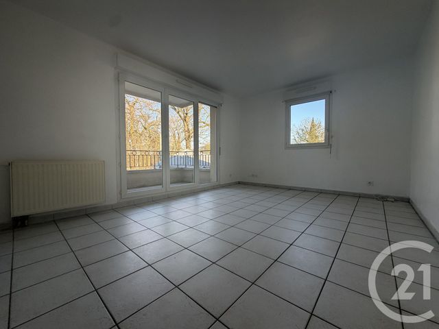 Appartement F3 &agrave; louer - 3 pi&egrave;ces - 55,84 m2 - Livry Gargan - 93 - ILE-DE-FRANCE