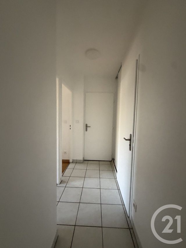 Appartement F3 &agrave; louer - 3 pi&egrave;ces - 55,84 m2 - Livry Gargan - 93 - ILE-DE-FRANCE