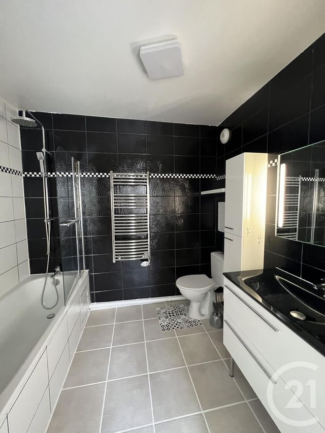 Appartement F2 &agrave; louer - 2 pi&egrave;ces - 41,21 m2 - Montfermeil - 93 - ILE-DE-FRANCE