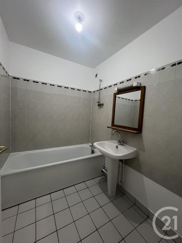 Appartement F3 &agrave; louer - 3 pi&egrave;ces - 71,65 m2 - Livry Gargan - 93 - ILE-DE-FRANCE