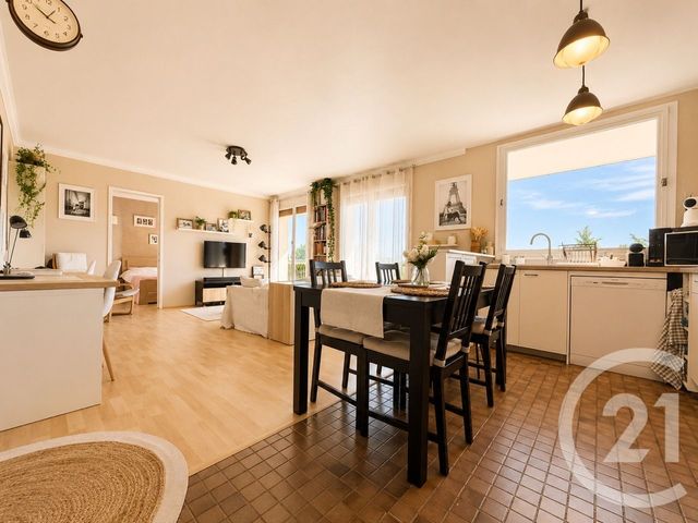 Appartement F4 &agrave; vendre - 4 pi&egrave;ces - 79,98 m2 - Livry Gargan - 93 - ILE-DE-FRANCE