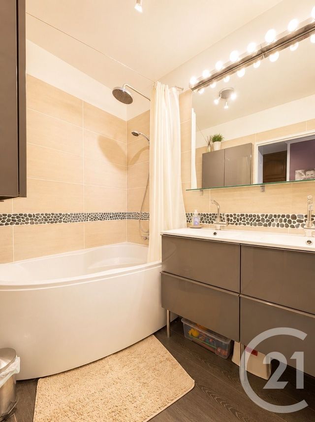 Appartement F4 &agrave; vendre - 4 pi&egrave;ces - 79,98 m2 - Livry Gargan - 93 - ILE-DE-FRANCE