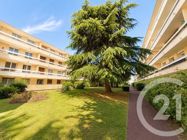 Appartement F4 &agrave; vendre - 4 pi&egrave;ces - 79,98 m2 - Livry Gargan - 93 - ILE-DE-FRANCE