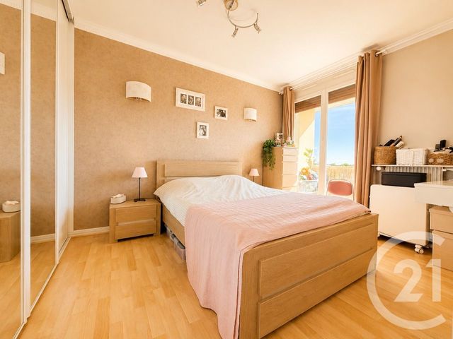 Appartement F4 &agrave; vendre - 4 pi&egrave;ces - 79,98 m2 - Livry Gargan - 93 - ILE-DE-FRANCE