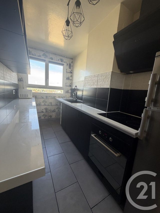 Appartement F3 &agrave; louer - 3 pi&egrave;ces - 62,20 m2 - Livry Gargan - 93 - ILE-DE-FRANCE