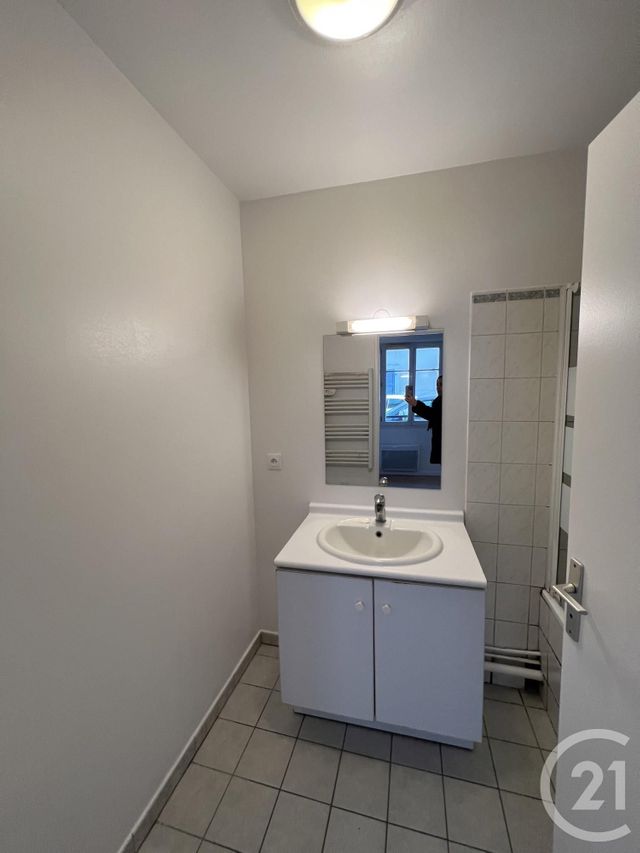 Appartement F2 &agrave; louer - 2 pi&egrave;ces - 36,67 m2 - Villeparisis - 77 - ILE-DE-FRANCE