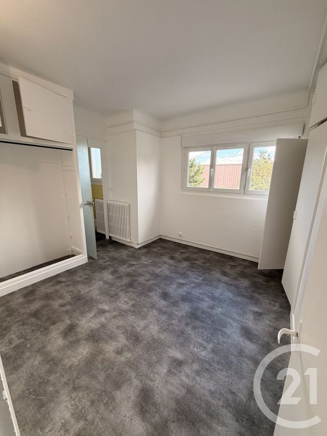 Appartement F2 &agrave; louer - 2 pi&egrave;ces - 35,70 m2 - Livry Gargan - 93 - ILE-DE-FRANCE