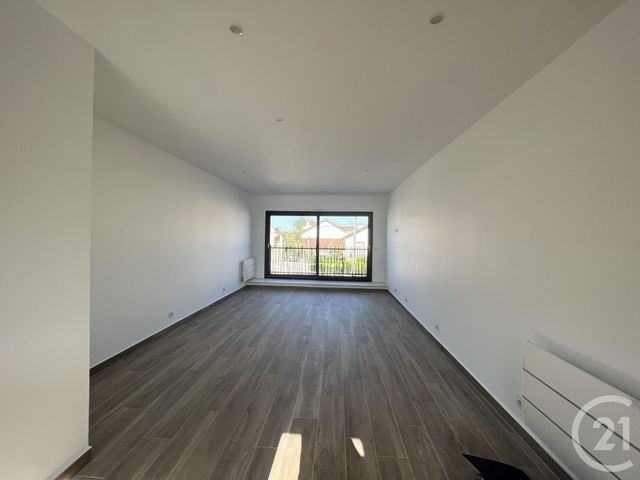 Appartement F3 &agrave; louer - 3 pi&egrave;ces - 76,46 m2 - Montfermeil - 93 - ILE-DE-FRANCE