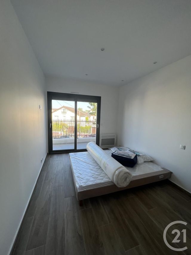 Appartement F3 &agrave; louer - 3 pi&egrave;ces - 76,46 m2 - Montfermeil - 93 - ILE-DE-FRANCE