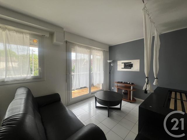 Appartement F1 &agrave; louer - 1 pi&egrave;ce - 34 m2 - Coubron - 93 - ILE-DE-FRANCE