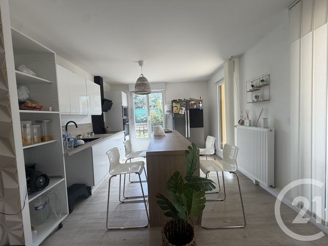Appartement F4 &agrave; louer - 4 pi&egrave;ces - 81,90 m2 - Montfermeil - 93 - ILE-DE-FRANCE