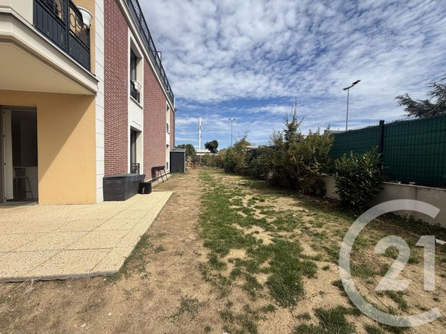 Appartement F4 &agrave; louer - 4 pi&egrave;ces - 81,90 m2 - Montfermeil - 93 - ILE-DE-FRANCE