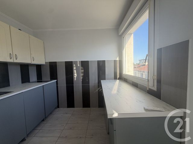 Appartement F1 &agrave; louer - 1 pi&egrave;ce - 29,21 m2 - Livry Gargan - 93 - ILE-DE-FRANCE