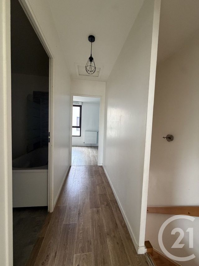 Maison &agrave; louer - 3 pi&egrave;ces - 71,87 m2 - La Courneuve - 93 - ILE-DE-FRANCE