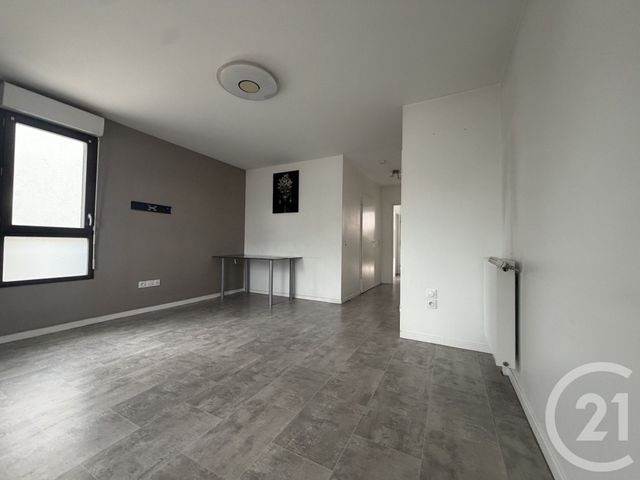 Maison &agrave; louer - 3 pi&egrave;ces - 71,87 m2 - La Courneuve - 93 - ILE-DE-FRANCE