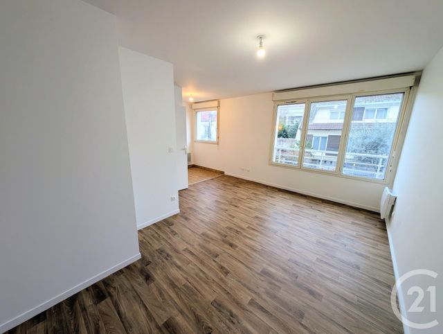Appartement F1 &agrave; louer - 1 pi&egrave;ce - 29,58 m2 - Livry Gargan - 93 - ILE-DE-FRANCE