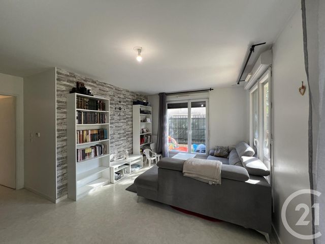 Appartement F3 &agrave; louer - 3 pi&egrave;ces - 61,41 m2 - Montfermeil - 93 - ILE-DE-FRANCE