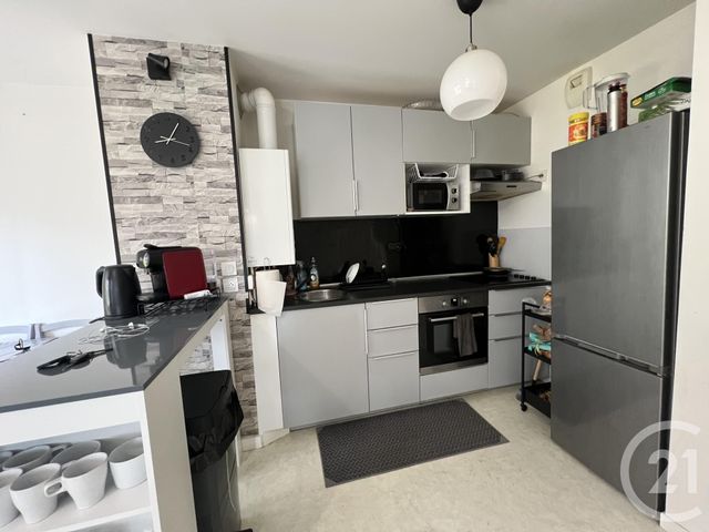 Appartement F3 &agrave; louer - 3 pi&egrave;ces - 61,41 m2 - Montfermeil - 93 - ILE-DE-FRANCE