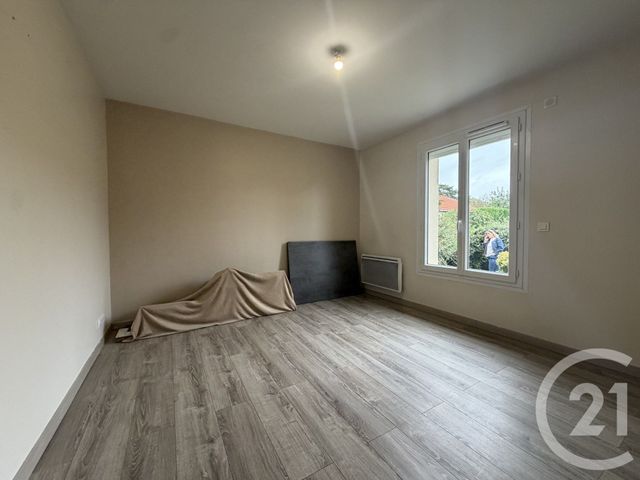Maison &agrave; louer - 3 pi&egrave;ces - 60,12 m2 - Montfermeil - 93 - ILE-DE-FRANCE