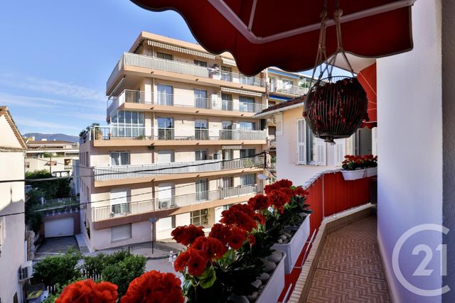 Maison à vendre - 6 pièces - 256,22 m2 - St Laurent Du Var - 06 - PROVENCE-ALPES-COTE-D-AZUR