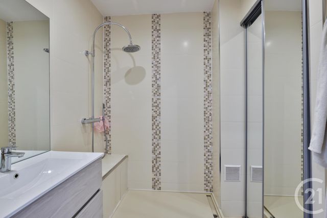 Appartement F3 à vendre - 3 pièces - 68,21 m2 - Nice - 06 - PROVENCE-ALPES-COTE-D-AZUR