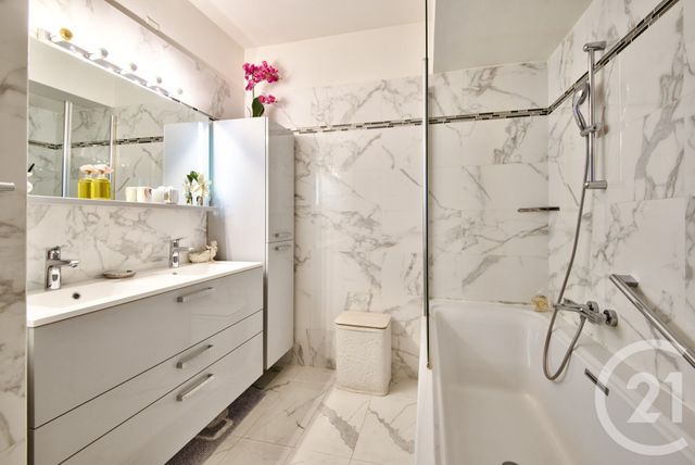 Appartement F4 &agrave; vendre - 5 pi&egrave;ces - 117,55 m2 - Nice - 06 - PROVENCE-ALPES-COTE-D-AZUR