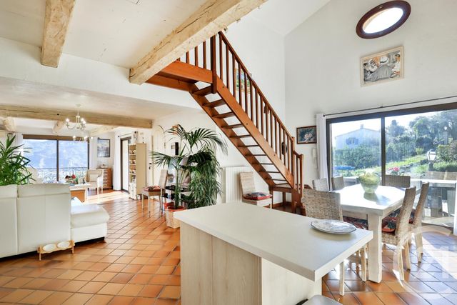 Maison à vendre - 6 pièces - 148 m2 - Gattieres - 06 - PROVENCE-ALPES-COTE-D-AZUR