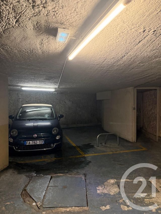 Parking &agrave; vendre - 10 m2 - Nice - 06 - PROVENCE-ALPES-COTE-D-AZUR