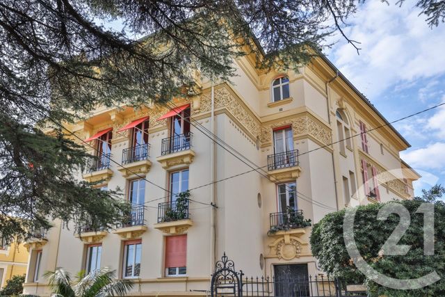 Appartement F4 &agrave; vendre - 4 pi&egrave;ces - 134,10 m2 - Nice - 06 - PROVENCE-ALPES-COTE-D-AZUR