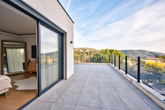 Maison à vendre - 5 pièces - 183 m2 - Tourrette Levens - 06 - PROVENCE-ALPES-COTE-D-AZUR