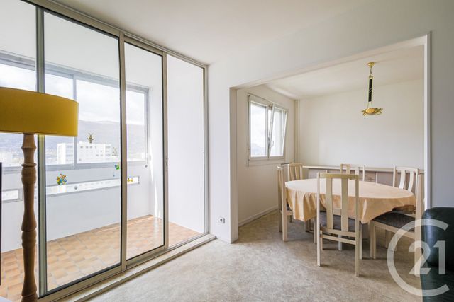 Appartement T4 à vendre - 3 pièces - 80 m2 - Echirolles - 38 - RHONE-ALPES