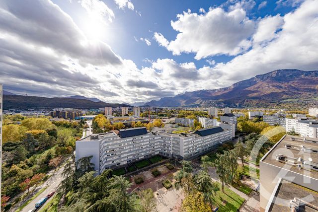 Appartement T4 à vendre - 3 pièces - 80 m2 - Echirolles - 38 - RHONE-ALPES