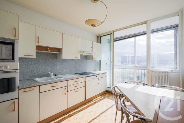 Appartement T4 à vendre - 3 pièces - 80 m2 - Echirolles - 38 - RHONE-ALPES