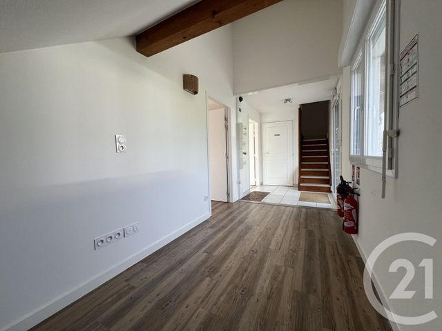 Local commercial à louer - 54.75 m2 - 38 - Isere