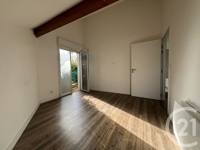 Local commercial à louer - 54.75 m2 - 38 - Isere