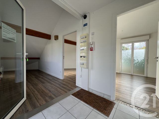 Local commercial à louer - 54.75 m2 - 38 - Isere