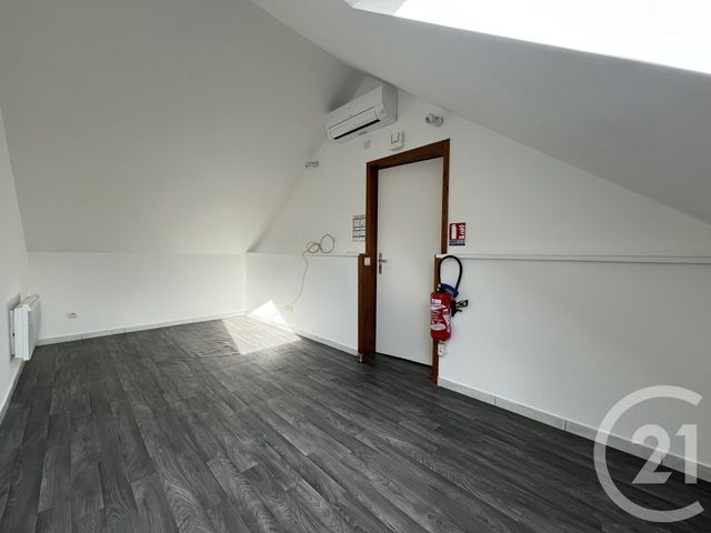 Local commercial à louer - 54.75 m2 - 38 - Isere