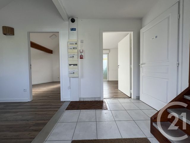 Local commercial à louer - 54.75 m2 - 38 - Isere