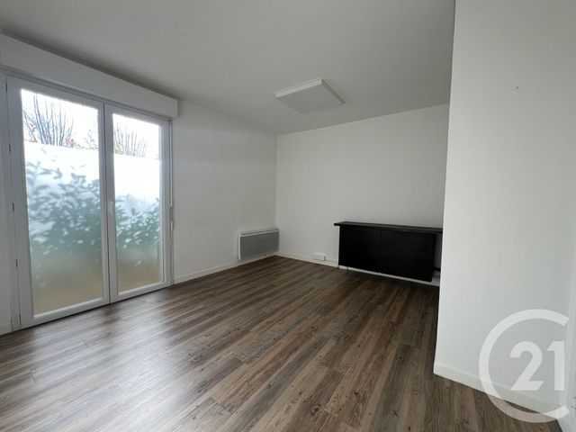 Local commercial à louer - 54.75 m2 - 38 - Isere