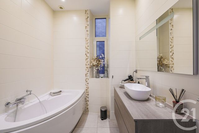 Appartement T4 à louer - 4 pièces - 121,18 m2 - Grenoble - 38 - RHONE-ALPES