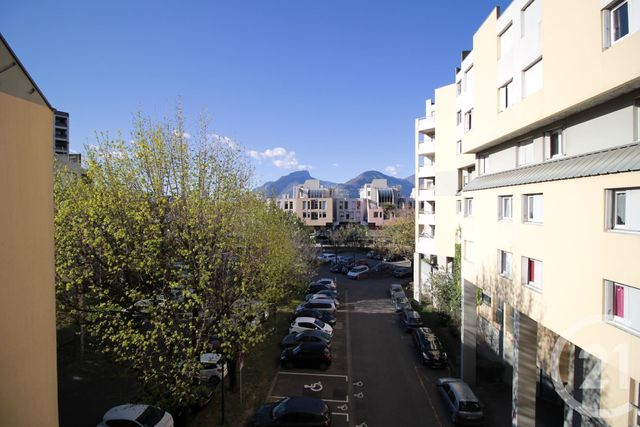 Appartement T4 &agrave; louer - 4 pi&egrave;ces - 86,40 m2 - Echirolles - 38 - RHONE-ALPES