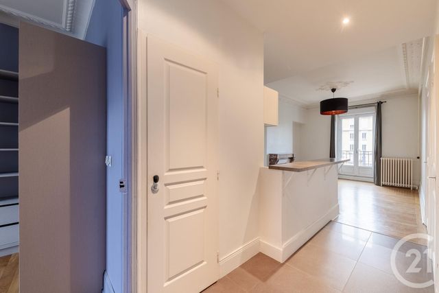 Appartement T3 &agrave; louer - 3 pi&egrave;ces - 57,60 m2 - Grenoble - 38 - RHONE-ALPES