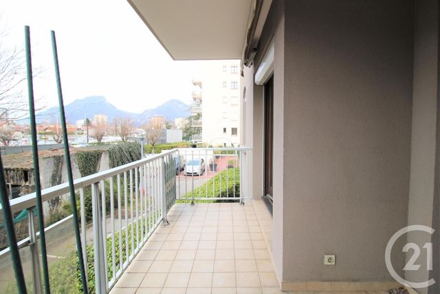 Appartement T4 &agrave; louer - 4 pi&egrave;ces - 79,50 m2 - Grenoble - 38 - RHONE-ALPES