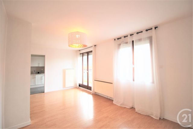 Appartement T4 &agrave; louer - 4 pi&egrave;ces - 79,50 m2 - Grenoble - 38 - RHONE-ALPES