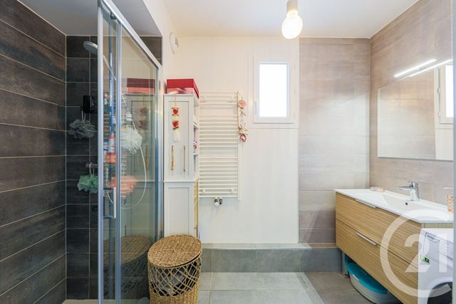 Appartement T3 &agrave; vendre - 3 pi&egrave;ces - 64,45 m2 - Le Pont De Claix - 38 - RHONE-ALPES